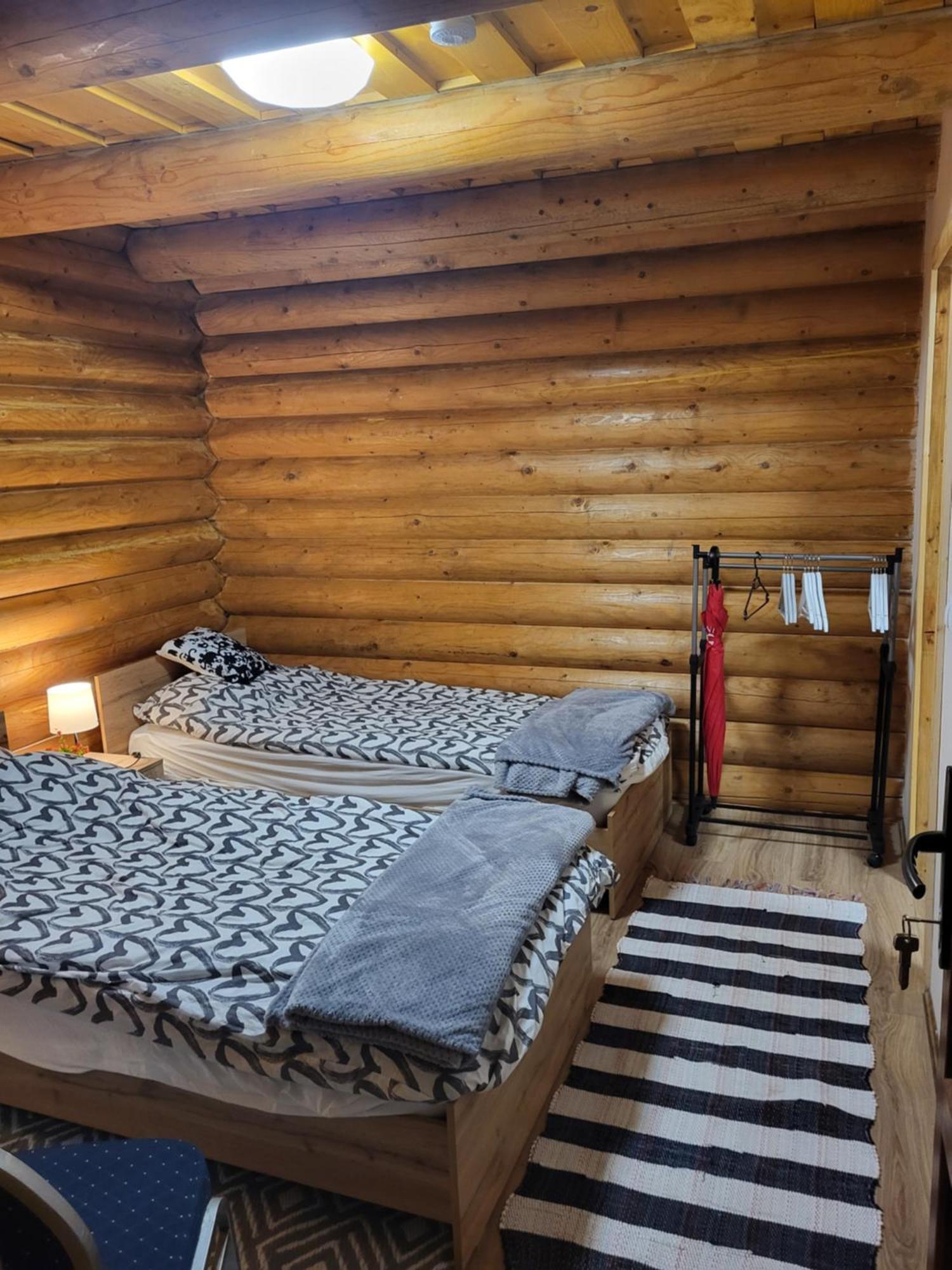 Appartement Woodhouse à Eger Extérieur photo